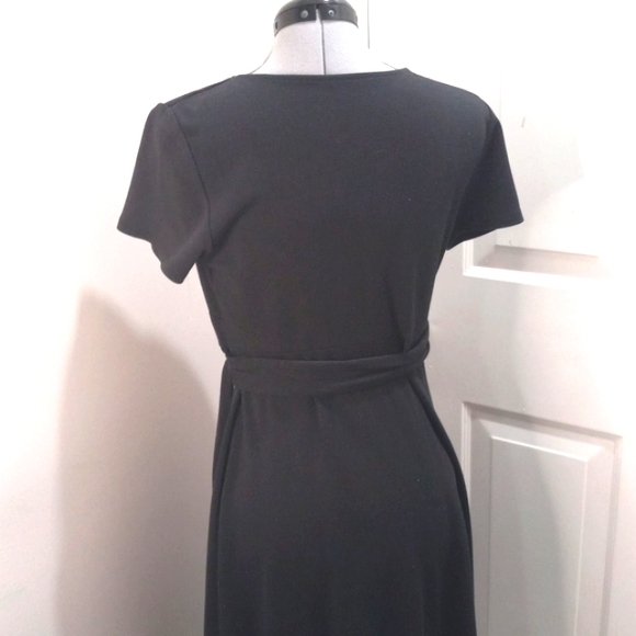 GapMaternity Black True Wrap Dress Size Med - Picture 3 of 6